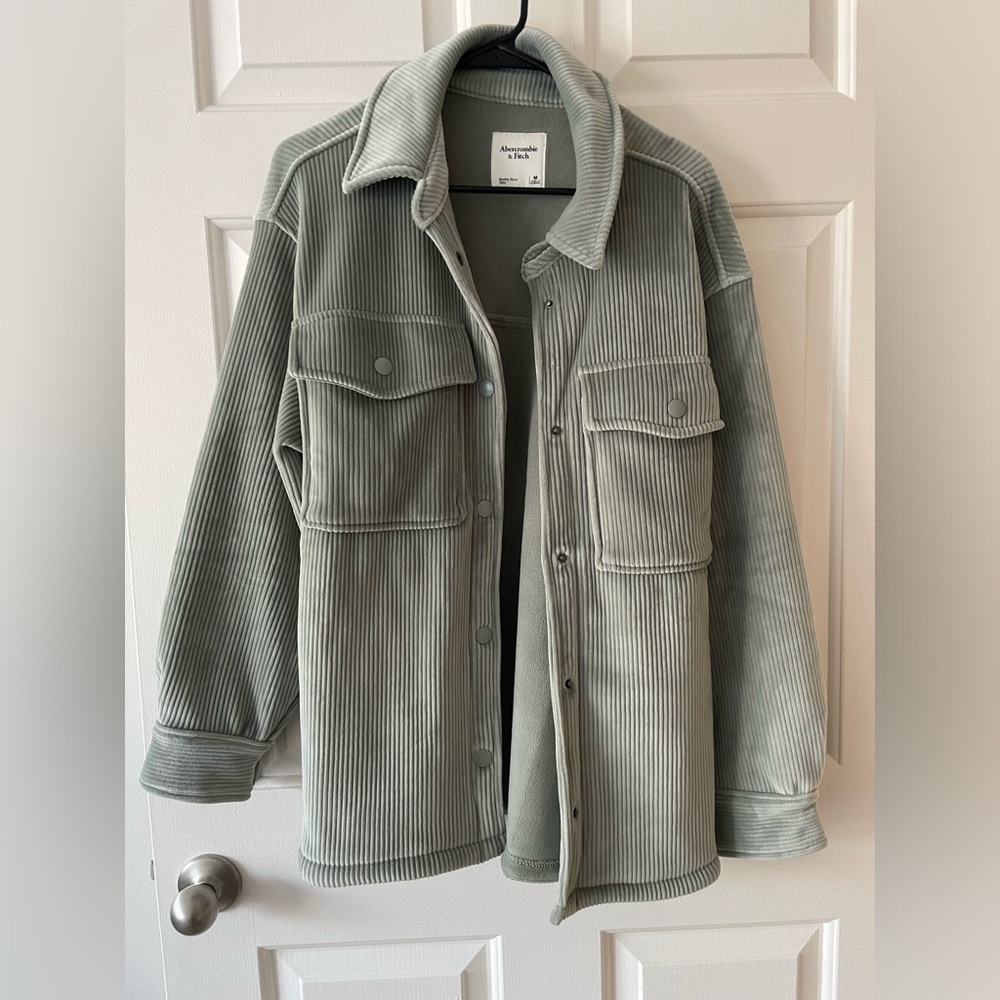 Abercrombie and Fitch Green Ribbed Velvet Shirt Jacket in Size Medium